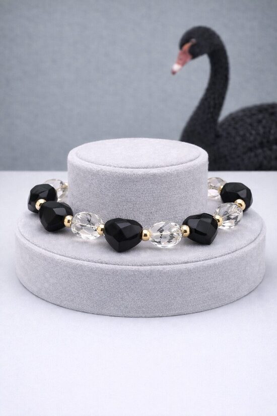 Dabīgo pērļu rokassprādze "Tumsas Grācija"